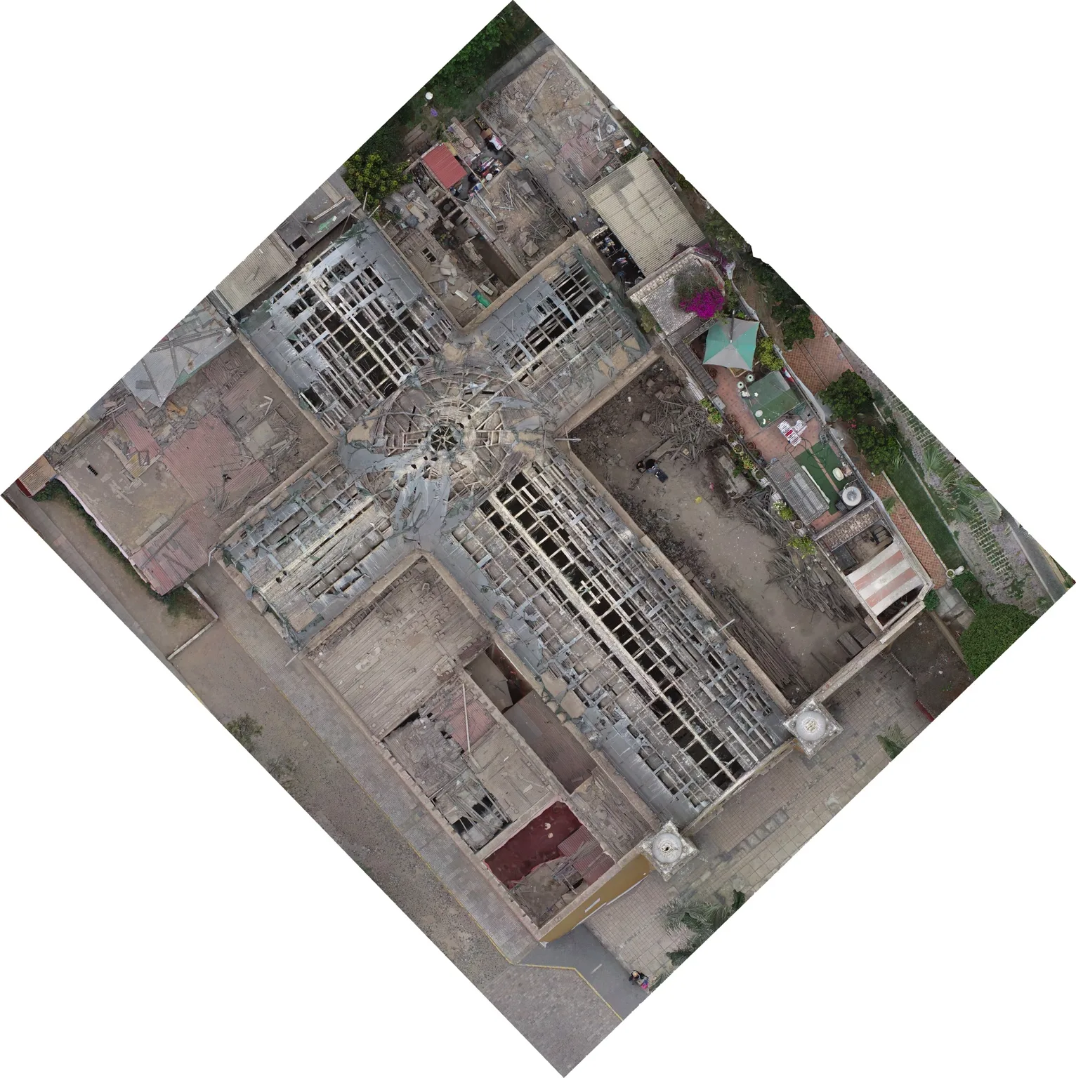 Ermita — techumbre y estructura